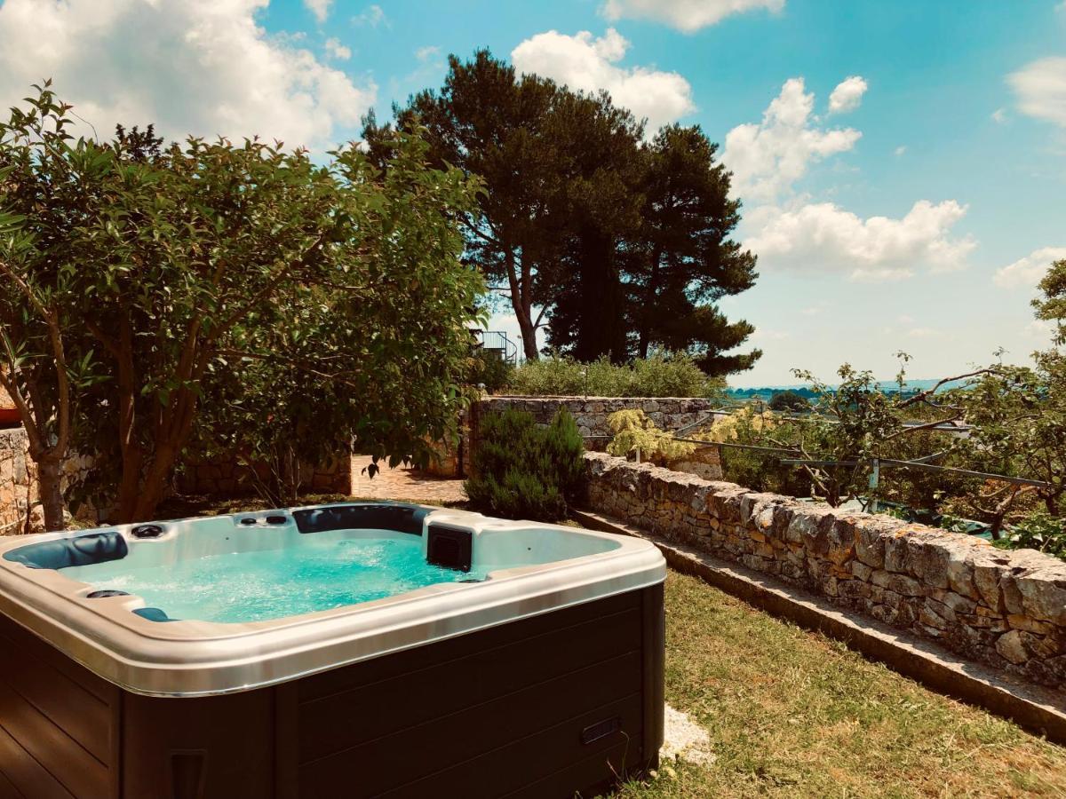 Trulli Di Zia Tata Guest House Locorotondo Exterior photo
